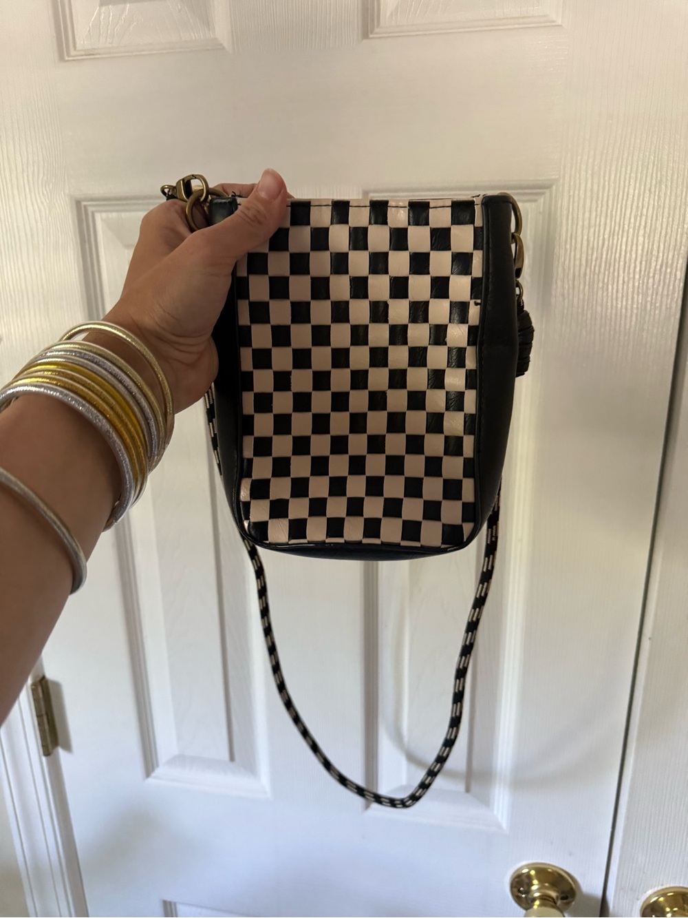 Universal Thread Black & Cream Checker Crossbody Bag
